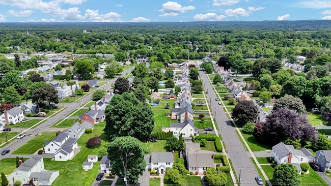 80 Longvue Dr, House other with 3 bedrooms, 2 bathrooms and null parking in Wethersfield CT | Image 33