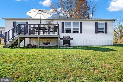 27 Crystal Drive, House other with 3 bedrooms, 2 bathrooms and null parking in MANHEIM PA | Image 2