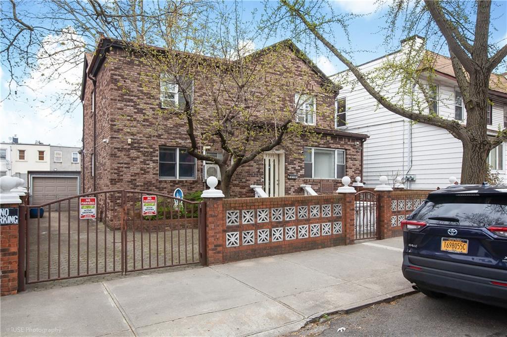 8th St, Brooklyn, NY 11223