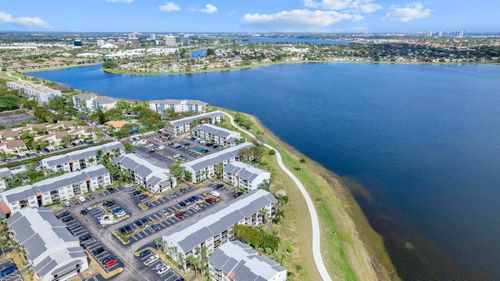 apt-34-718 Executive Center Dr, West Palm Beach, FL, 33401-8687 | Card Image