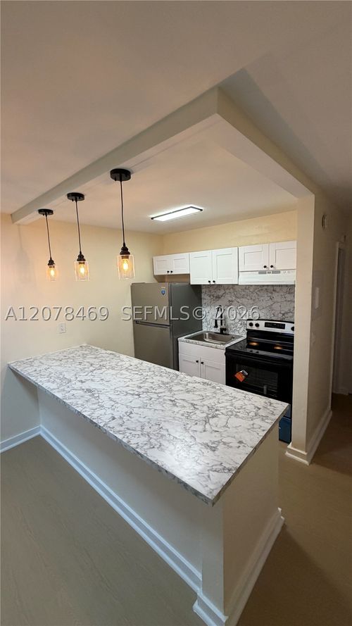 a-122-251 Nw 177th St, Miami Gardens, FL, 33169-4917 | Card Image