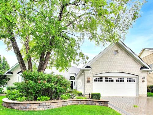 1605 Crowfoot Cir S, Hoffman Estates, IL, 60169-2392 | Card Image