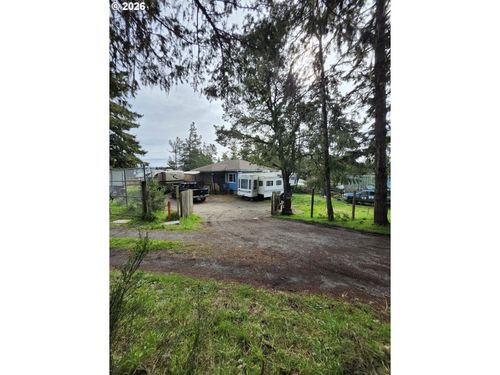 1589 Seagate Ave, Coos Bay, OR, 97420-5107 | Card Image