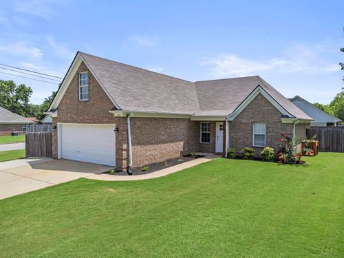 305 Clay St, Oakland, TN, 38060-4231 | Card Image