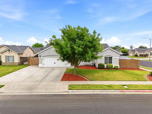 1497 Persimmon Street, Lemoore, CA, 93245 | Card Image