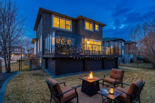 385 Rainbow Falls Way, Chestermere, AB, T1X1S6 | Card Image