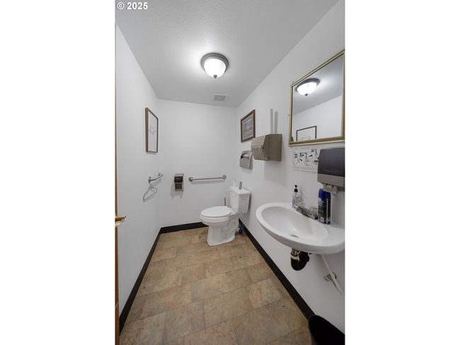 115 8 Th St, Home with 0 bedrooms, 0 bathrooms and 15 parking in Winchester Bay OR | Image 15