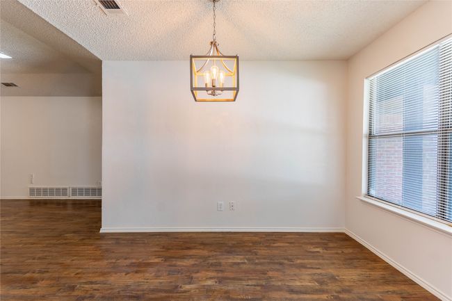 1638 Brown Trl, Home with 4 bedrooms, 4 bathrooms and 2 parking in Hurst TX | Image 6
