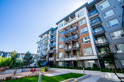 B407 - 20834 80 Ave, Condo with 2 bedrooms, 2 bathrooms and 2 parking in Langley BC | Image 2