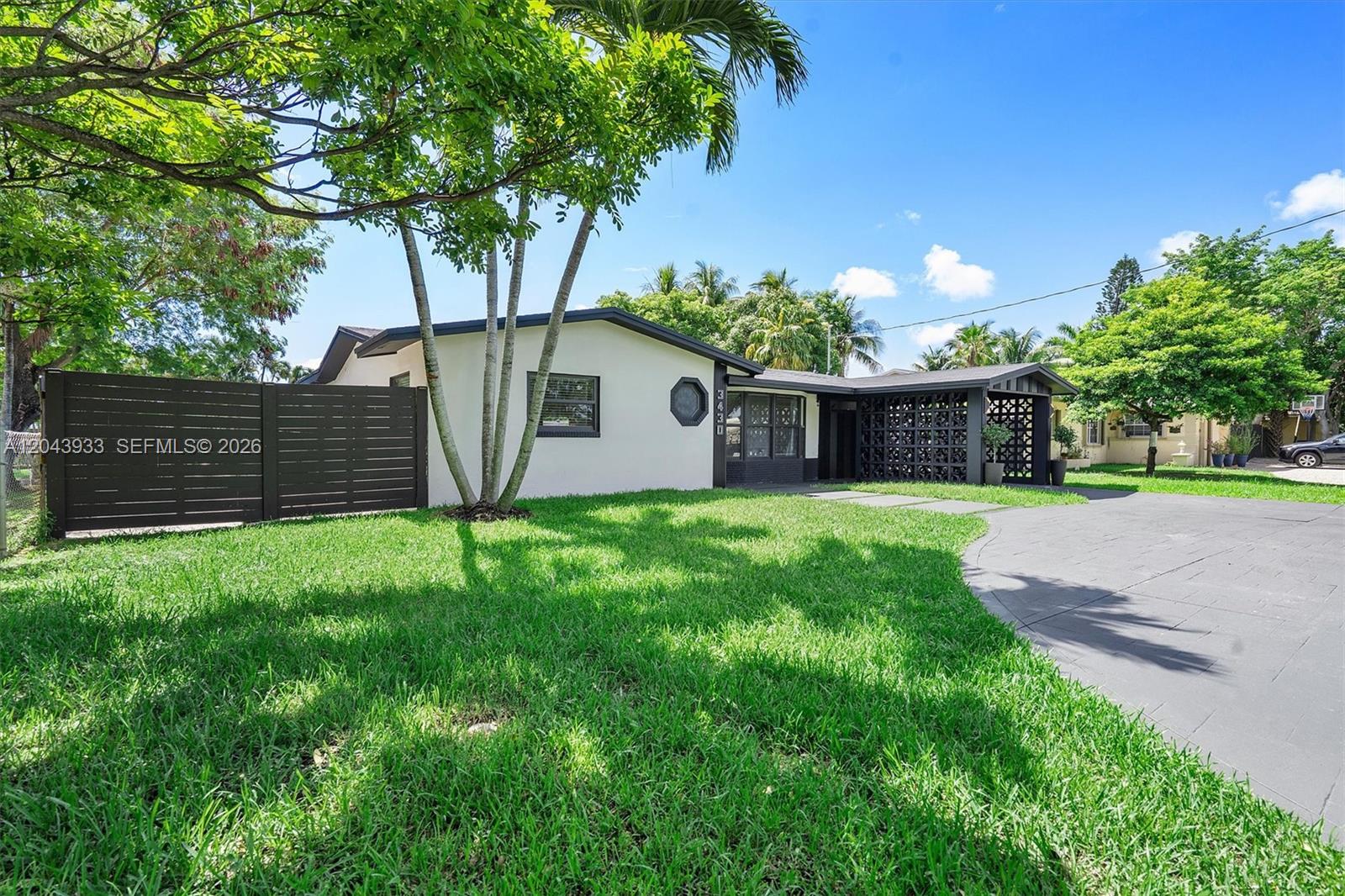 Residential Lease in Oakland Park 2