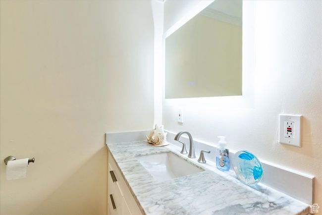 Bathroom with vanity | Image 29