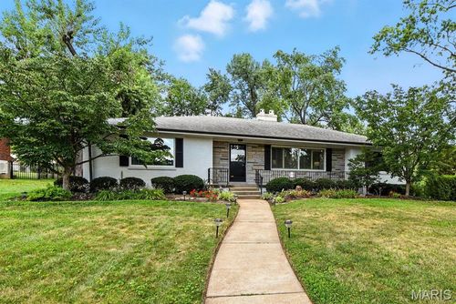 22 Tealwood Drive, Creve Coeur, MO, 63141 | Card Image