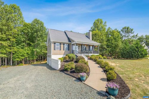 306 Rosewood Dr, Scottsville, VA, 24590-6499 | Card Image