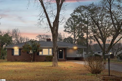 1029 Mckinney St, Anderson, SC, 29621-6818 | Card Image