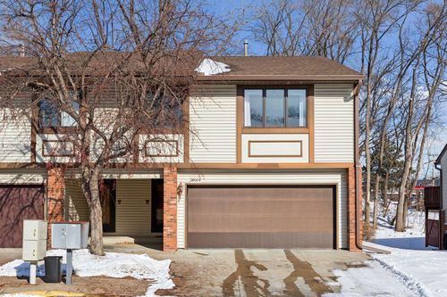 apt-4-2406 County Road D W, Saint Paul, MN, 55112-8513 | Card Image