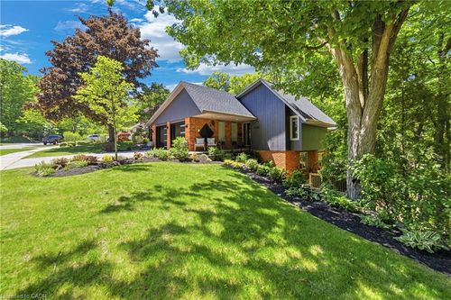 1145 Forestvale Dr, Burlington, ON, L7P3G6 | Card Image
