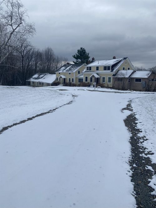 2759 Vt Route 11, Londonderry, VT, 05148 | Card Image