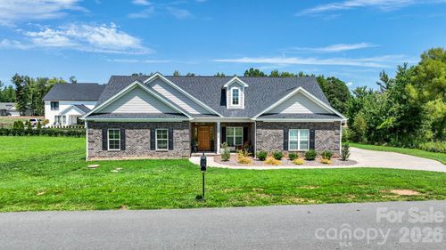 3013 Isle Ln, Monroe, NC, 28110-0692 | Card Image