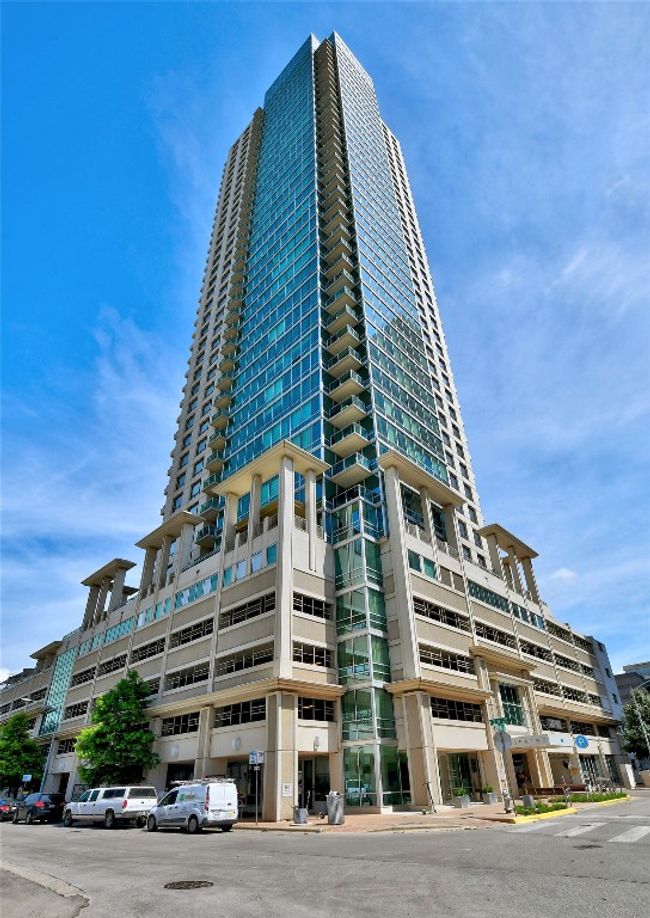 APT-1703 - 300 Bowie St, Condo with 2 bedrooms, 2 bathrooms and 2 parking in Austin TX | Image 36