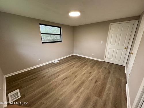 5612 Oliver St, Jacksonville, FL, 32211-4615 | Card Image