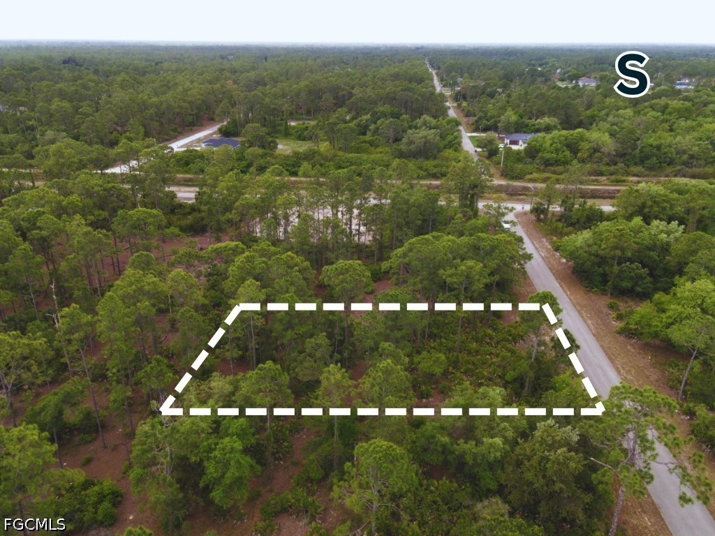 Land in Lehigh Acres 4
