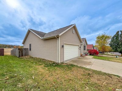 1706 Jessica Court, House other with 4 bedrooms, 3 bathrooms and null parking in Pekin IL | Image 3