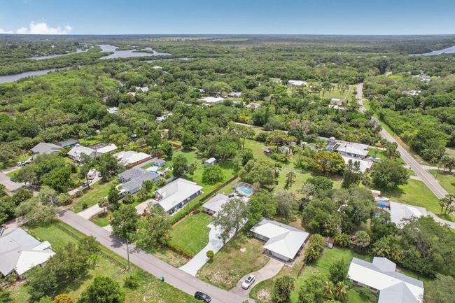 9830 Oak Trl, House other with 3 bedrooms, 3 bathrooms and null parking in Sebastian FL | Image 40