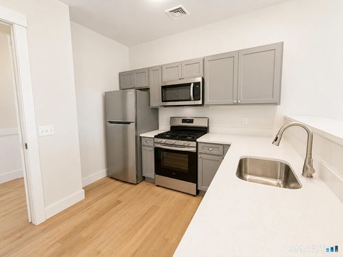 301-113 Canal Street W, Shelton, CT, 06484 | Card Image
