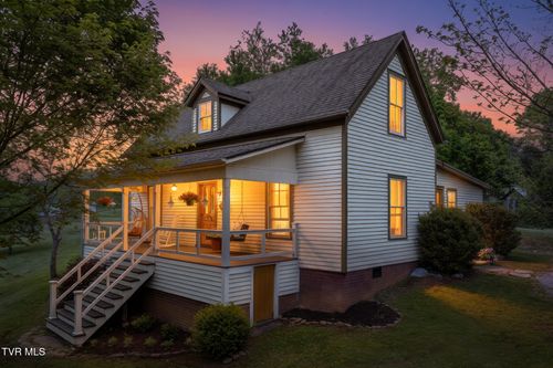 985 Chuckey Pike, Chuckey, TN, 37641-5241 | Card Image