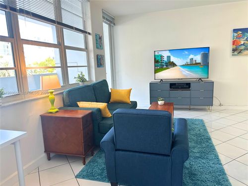 307-100 Lincoln Rd, Miami Beach, FL, 33139-2013 | Card Image