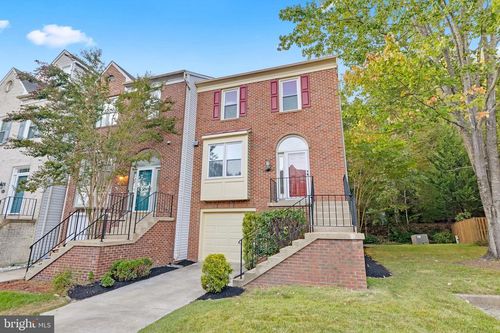 8108 Squirrel Run Rd, SPRINGFIELD, VA, 22152-3655 | Card Image