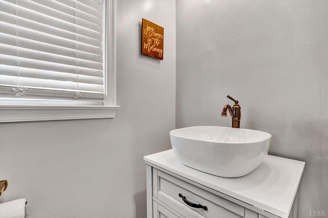 1151 Roaring Run Rd, House other with 4 bedrooms, 3 bathrooms and null parking in Goode VA | Image 33