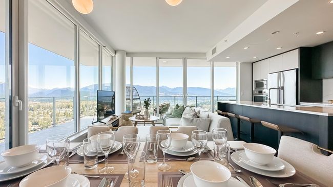 4702 - 567 Clarke Rd, Condo with 3 bedrooms, 2 bathrooms and 2 parking in Coquitlam BC | Image 6