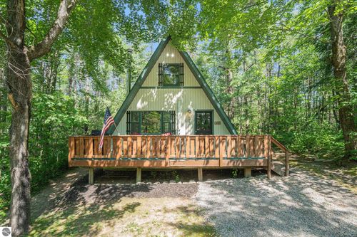 6886 Beechnut Trl, Gaylord, MI, 49735-8809 | Card Image