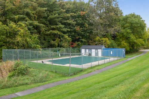 86-86 Twin Oaks Ter, South Burlington, VT, 05403-7169 | Card Image