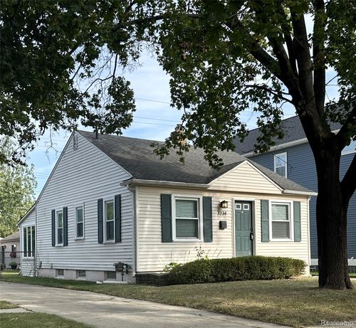 3734 Buckingham Ave, Berkley, MI, 48072-1429 | Card Image