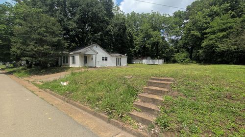 1742 E Wheeler St, Dyersburg, TN, 38024-3539 | Card Image