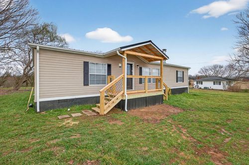4266 Burgess Falls Rd, Sparta, TN, 38583-5145 | Card Image