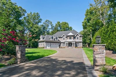 383 Vanderbilt Parkway, House other with 6 bedrooms, 5 bathrooms and null parking in Dix Hills NY | Image 1