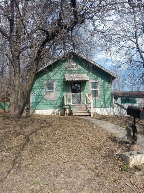 8840 E Wilson Rd, Independence, MO, 64053-1056 | Card Image