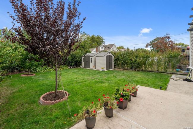 49-44 167 Th St, House other with 4 bedrooms, 3 bathrooms and null parking in Fresh Meadows NY | Image 4