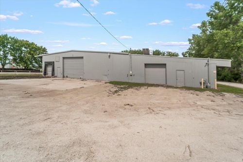 3-3130 W Shaulis- Warehouse 2, Waterloo, IA, 50701 | Card Image