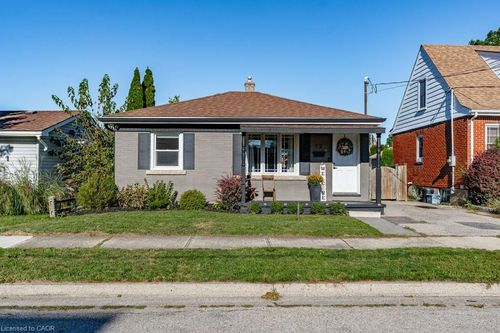 12 Wade Ave, Brantford, ON, N3T1W8 | Card Image