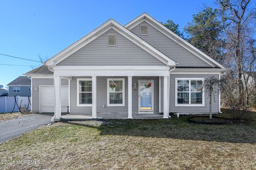 202 3rd Ave, Toms River, NJ, 08757-4821 | Card Image