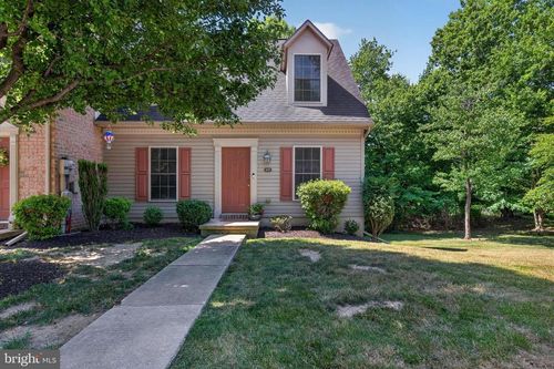 409 Park View Dr, HARRISBURG, PA, 17110-4019 | Card Image
