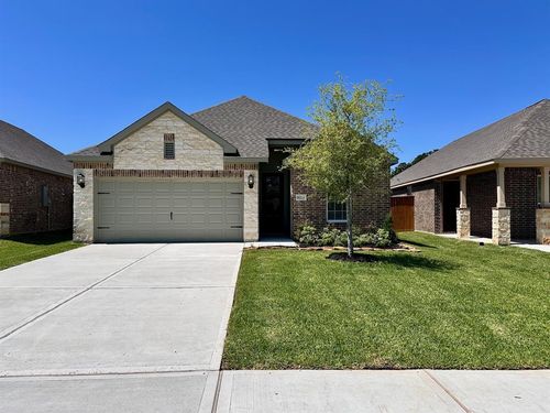 6119 White Spruce Dr, Conroe, TX, 77304-3237 | Card Image