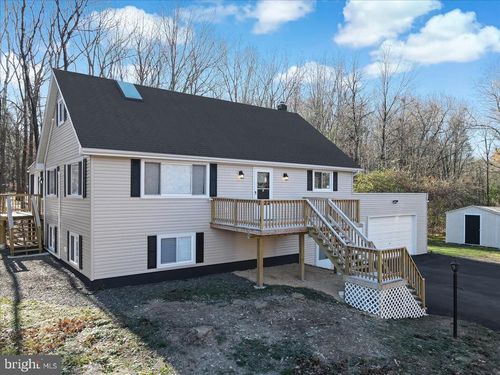 218 Sundance Road, Effort, PA, 18330 | Card Image