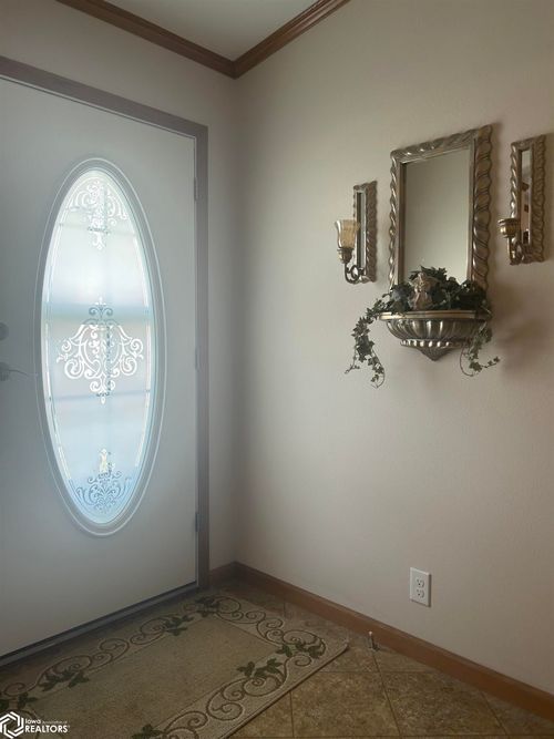 805 Elm St, Allison, IA, 50602-9505 | Card Image