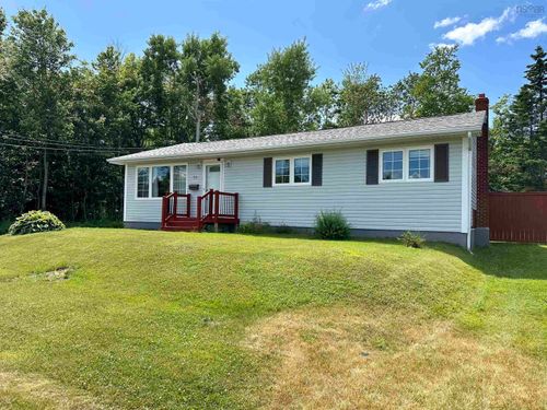 18 Pat Street, Sydney, NS, B1S2L4 | Card Image