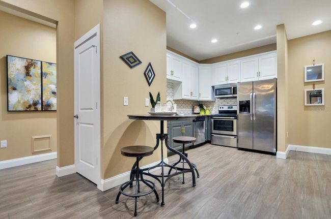 UNIT-206 - 2253 Central Ave, Condo with 2 bedrooms, 2 bathrooms and null parking in St Petersburg FL | Image 10